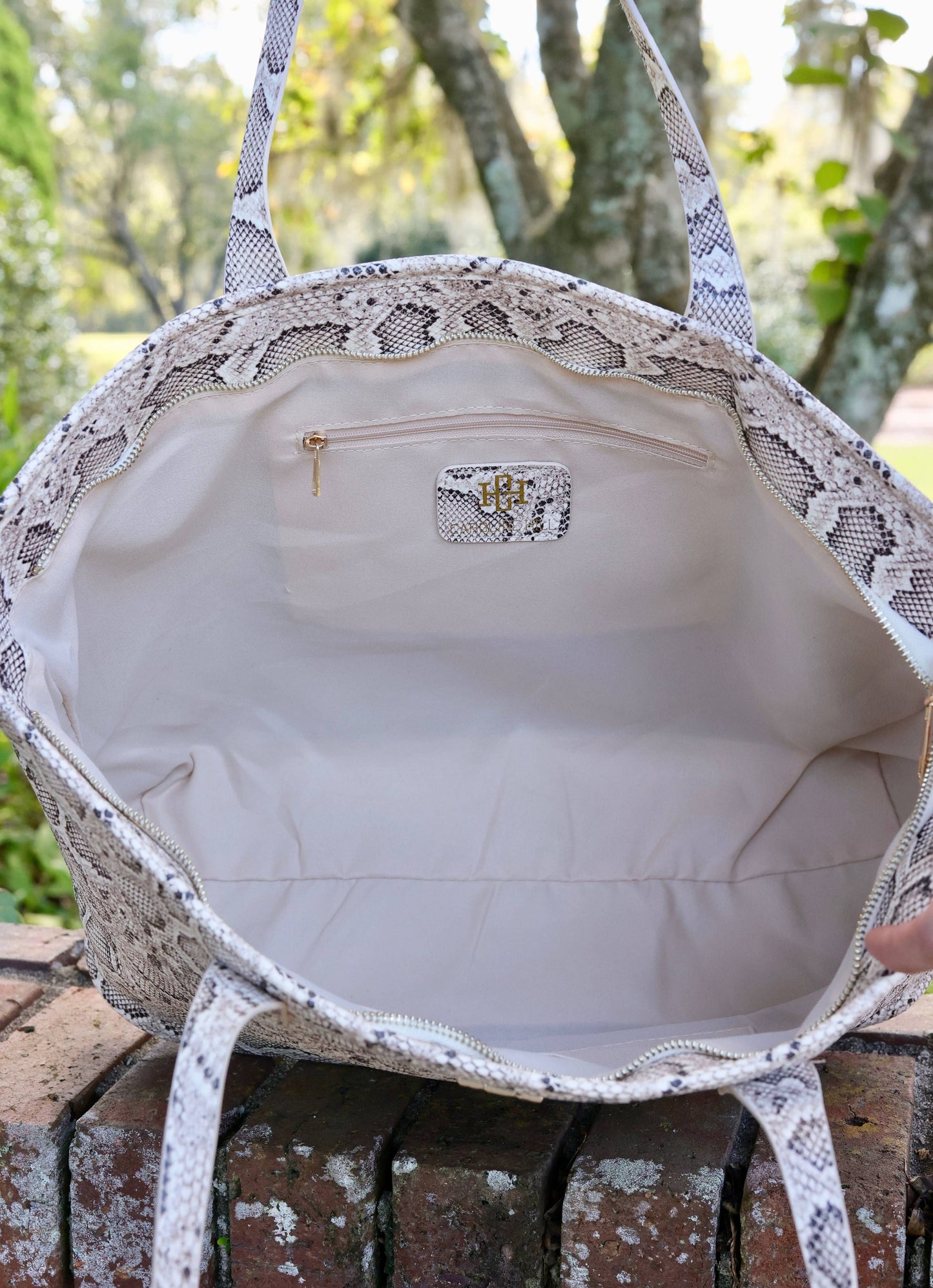 Daniela Large Tote MOCHA ES Caroline Hill