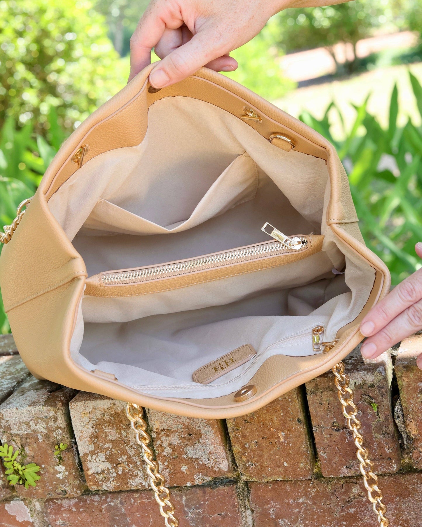 Blair Tote Tan Caroline Hill